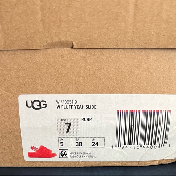 Women UGG slippers - Picture 3 of 5